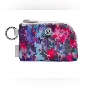 NWT Lululemon Clippable Card Pouch | Flower Glide Multi/Vapor